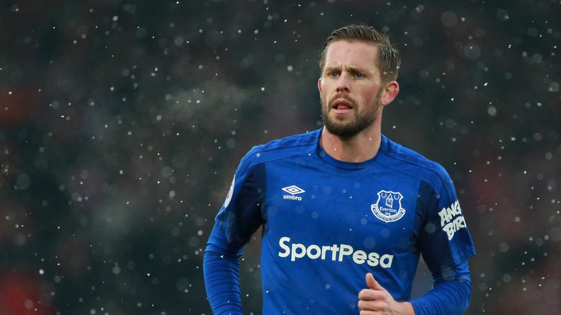 _高空极限跳伞表演：从云端俯瞰人生_，3.9万米高空极限跳伞视频